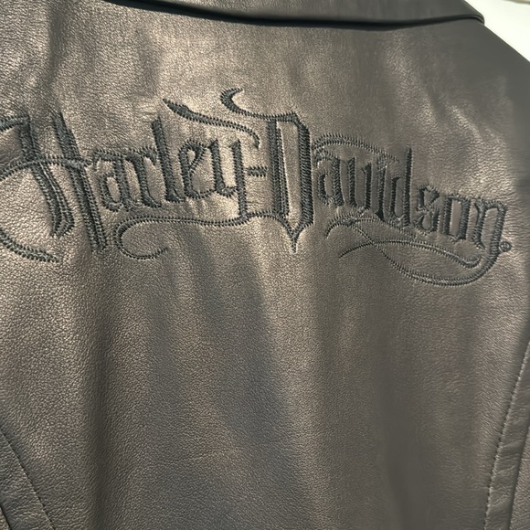Harley Davidson women’s leather jacket size small - Picture 8 of 16